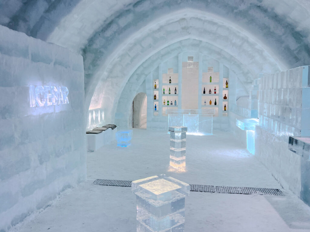 ICE BAR