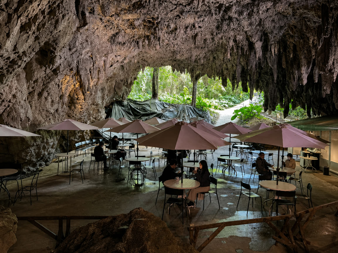 Cave café